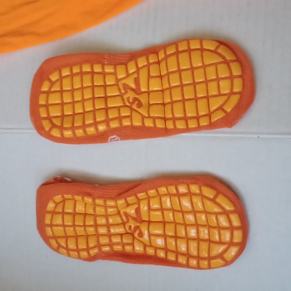 4/$30 Orange Trampoline Tee & Socks - Size Medium & Small (Youth) - Picture 6 of 7